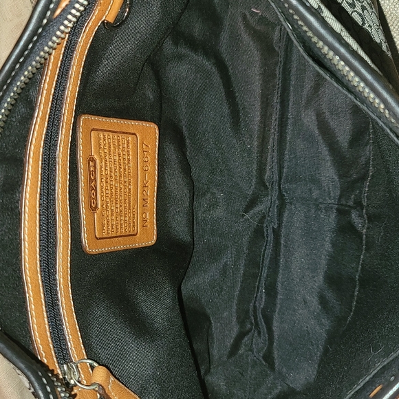 Coach Signature and Black Leather Hobo - Picture 4 of 6